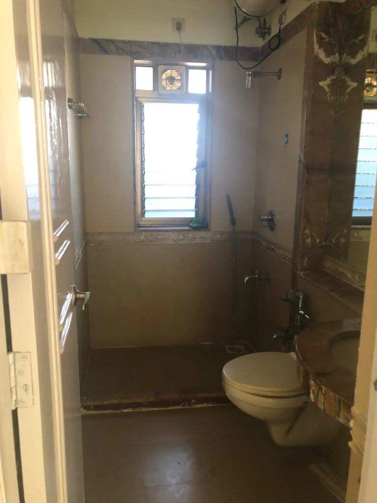 2 BHK Flat for Rent in Raheja Tipco Heights, Malad East